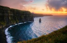 Day trip to Cliffs of Moher, Bunratty Castle and Ennis