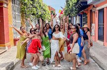 Walking Tour of Cartagena Photos, Snacks and Local Drink Included