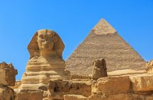 Private Tour of the Pyramids and Egyptian Museum in Giza