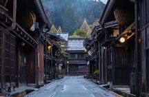 Timeless Takayama: Private Historical Walk with Local Guide