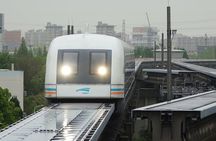 4-Hr Shanghai Layover Tour: Maglev, Wet Market, Food, Landmarks