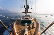 Luxury Vallarta 5.5-Hour Sailing Tour: Sail, Swim & Dine