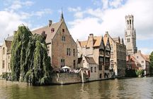 Guided Bruges Tour Canal Cruise with chocolate and Burger