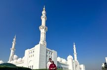 Majestic Saadiyat: Private Abu Dhabi Tour featuring Grand Mosque
