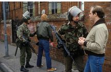 2 Hour Terror and Mural History Belfast taxi Private Tour 
