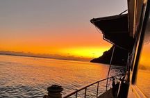 Major Tom Sunset Sail + Dinner at Wahoo (with transfers)