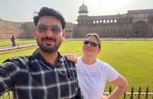 Sunrise Taj Mahal and Agra Fort Tour from Delhi with 5* Breakfast