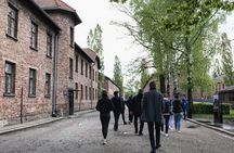 Auschwitz-Birkenau: Day Trip & Transfer from Kraków