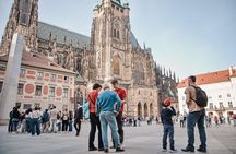 Prague Old Town, River Cruise and Prague Castle Sightseeing Tour Including Lunch