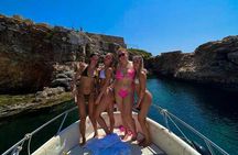 Private Boat Tour at Comino's Blue Lagoon and Crystal Lagoon