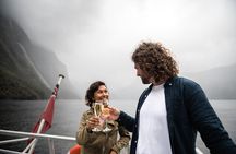Premium Milford Sound Cruise Including Lunch