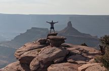 Unique Secluded Sunset In Moab: Canyonlands by 4x4 & Hike