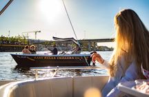 Rental of Motorboat for 5 on Vistula in Warsaw no Licenses Needed