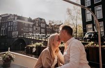 Private Romantic Canal Cruise Amsterdam with Bubbly and Snacks