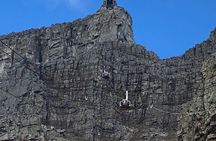 7-Hour Private Guided Tour in Table Mountain and Robben Island