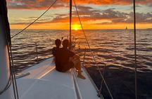 Waikiki private Day Tour and Sunset sail for couples 