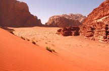  Wadi Rum: Premium English Speaking Guide 4WD Desert Tour