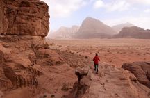  Wadi Rum: Premium English Speaking Guide 4WD Desert Tour
