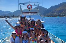 Boat excursion from Palermo with aperitif and wine