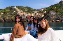 8 Hours Cinque Terre with Lunch on Boat in Spezia