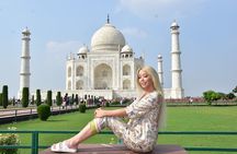 Taj Mahal Day Tour with Mughal Experiance From Delhi