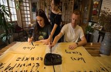 Experience Traditional Vietnamese Calligraphy Class in Ha Noi