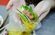 Private Foodie Tour by Night in Da Nang with a Lady Rider