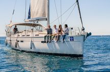 Barcelona: 1 hour sailing experience with drinks and snacks