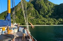 Lofoten Islands Private Midnight Sun Yacht Cruise from Svolvær