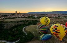 Balloon flight at sunrise in Segovia