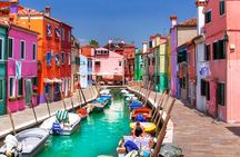 Enjoy an unforgettable tour of Murano, Burano and Torcello.