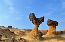 Keelung Shore Excursion: Private 6H Natural Wonder & Seafood Tour