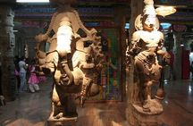 A Guided Cultural Immersion:Meenakshi Temple’s Night Ceremony