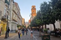 Sorrento Stress-Free Food and Walking Tour with a Local Guide