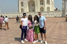 From Delhi: Private Day Trip to Taj Mahal and Agra Fort by Car