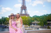 Professional Parisian Portraits: Eiffel Tower Experience