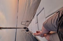 Ibiza sunset boat trip with appetizers and champagne, 6 guests