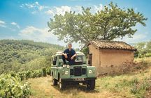 Private half day Burgundy Wine and Food Tour by vintage Defender