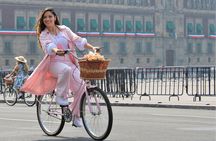 Bike adventure through the Historic Center of Mexico City