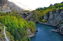 Queenstown to Franz Josef via Wanaka Small Group Day Tour (1-Way)