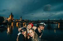 Drunken Monkey Prague Boat Party w/ 2hr Open Bar to Duplex Club