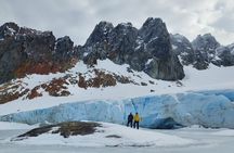 Trekking to Ojo del Albino Glacier