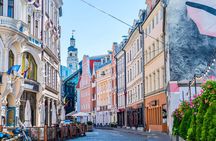 Riga Old Town, C Market & Art Nouveau Guided Walking Tour