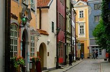 Riga Old Town, C Market & Art Nouveau Guided Walking Tour