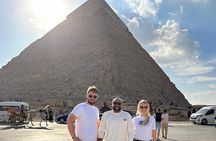 Private Half-day Tour to Giza Pyramids and Sphinx with Camel Ride and Lunch