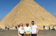 Private Half-day Tour to Giza Pyramids and Sphinx with Camel Ride and Lunch