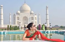 From Delhi: Overnight Taj Mahal & Agra City Tour by Car