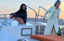 Istanbul Bosphorus Sunset Cruise on Boat with Live Guide