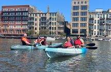 Small Group Kayak Tour of Skyline in Milwaukee 