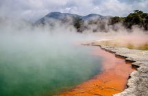 From Auckand: Wai-O-Tapu and Polynesian Spa Rotorua Day Tour